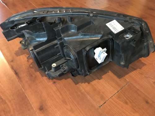 Mercedes CLA Intelligent Light (Left Front)