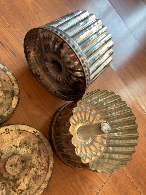 Set of Antique Bunt cake pan tin with lids