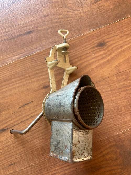 Assorted Vinatge Kitchenalia