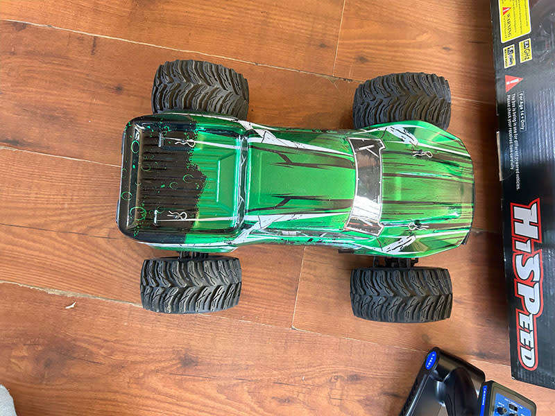 HSP Racing  1/10 4WD Brushless Monster Truck RTR + Extra Battery