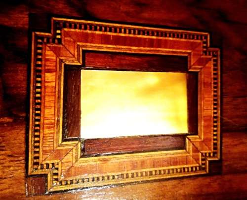 Beautiful 19th Century Victorian Mahogany and Mother of Pearl Marquetry Inlaid writing box. 1880s