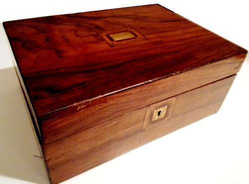 Beautiful 19th Century Victorian Mahogany and Mother of Pearl Marquetry Inlaid writing box. 1880s