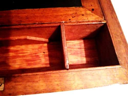 Beautiful 19th Century Victorian Mahogany and Mother of Pearl Marquetry Inlaid writing box. 1880s