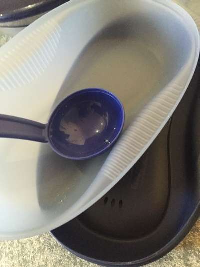 TUPPERWARE originals. Cake and muffin holders