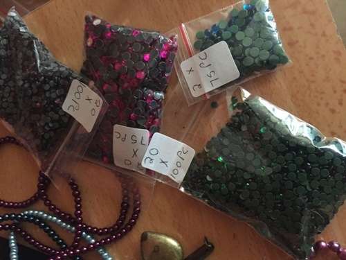 BULK LOAD BEADS AND MORE Starting at R1.00 VALUE R1400