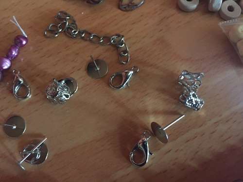 BULK LOAD BEADS AND MORE Starting at R1.00 VALUE R1400