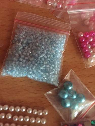 BULK LOAD BEADS AND MORE Starting at R1.00 VALUE R1400