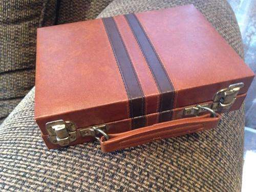 VINTAGE Poker Chip Set in leather suitcase SEE INSIDE!!! Never used!
