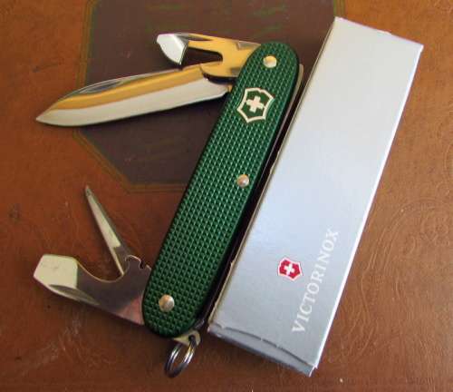 NIB Victorinox Green Pioneer