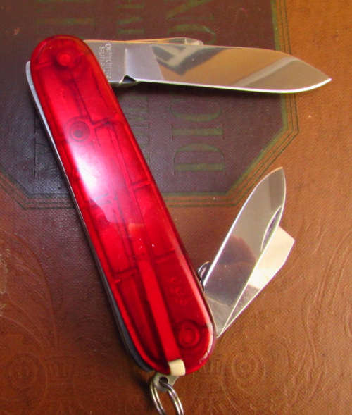 Victorinox Recruit
