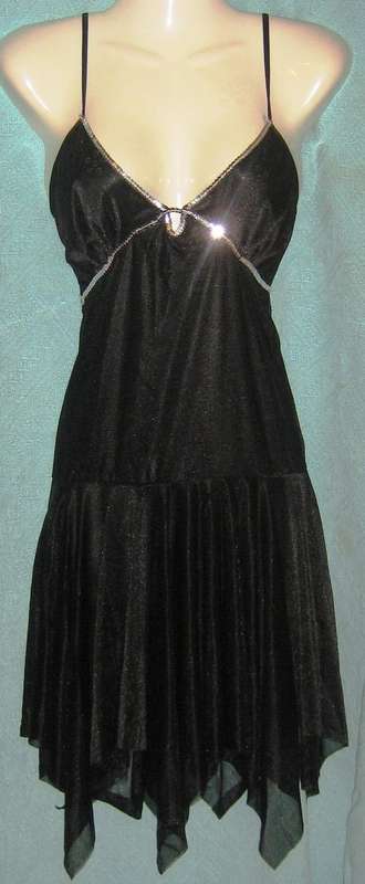 BLACK STRAPPY