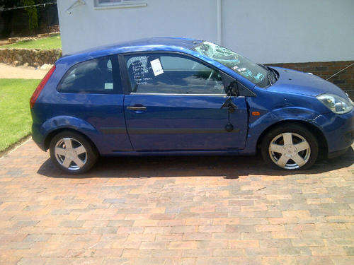 Accident damaged Ford Fiesta