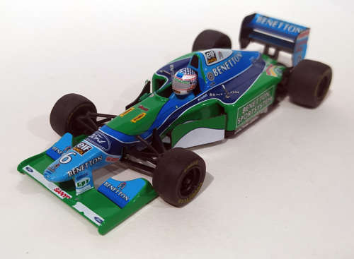**Damaged** Formula1 1/43  Diecast Car - Renault