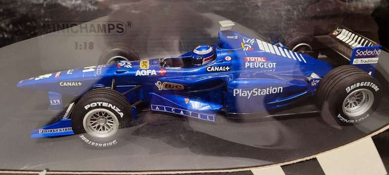 **RARE/BOXED** 1/18 Minichamps Prost Peugeot AP01 Olivier Panis #11 (wing mirrors missing)