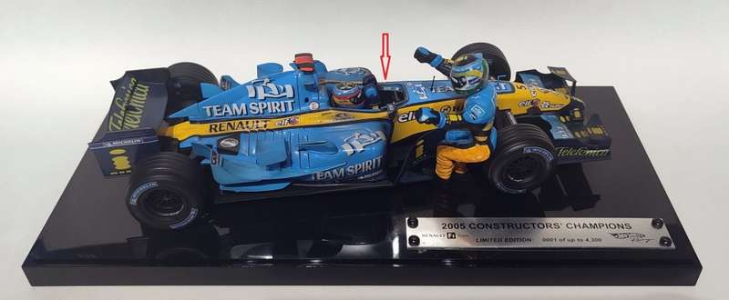 *RARE/MISSING MIRROR* 1/18 Hot Wheels Renault F1 Team 2005 Constructors` Champions LE 0001 of 4300