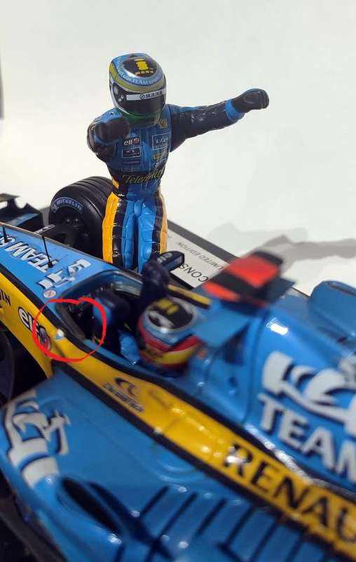 *RARE/MISSING MIRROR* 1/18 Hot Wheels Renault F1 Team 2005 Constructors` Champions LE 0001 of 4300