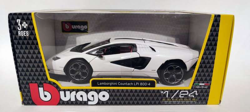 **NEW** 1/24 Bburago Lamborghini Countach LPI 800-4 White
