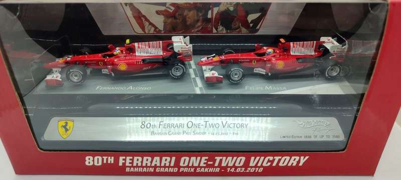 **VERY RARE/AS NEW* 1/43 HW Racing Ferrari 80th 1-2 Victory Set BahrainGP 2010 Alonso-Massa (LE0686)