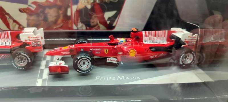 **VERY RARE/AS NEW* 1/43 HW Racing Ferrari 80th 1-2 Victory Set BahrainGP 2010 Alonso-Massa (LE0686)