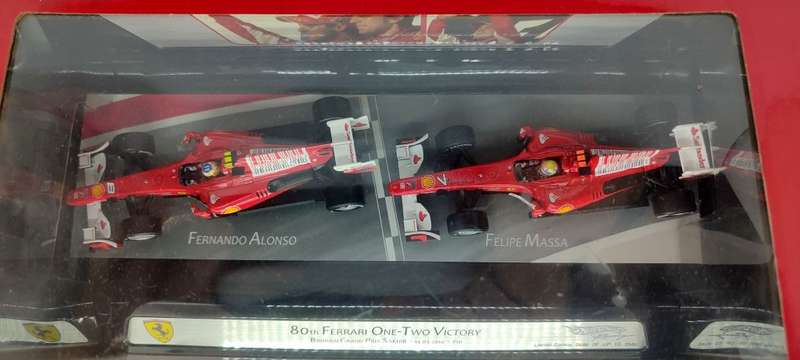 **VERY RARE/AS NEW* 1/43 HW Racing Ferrari 80th 1-2 Victory Set BahrainGP 2010 Alonso-Massa (LE0686)