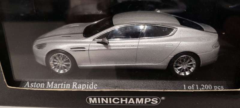 *RARE/NEW* 1/43 Minichamps Aston Martin Rapide 2010 Titanium Silver (LE 1 of 1200)