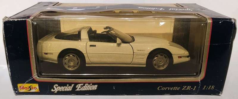 **Pre-Loved/Boxed** 1/18 Maisto Special Edition Corvette ZR-1 1992 - White