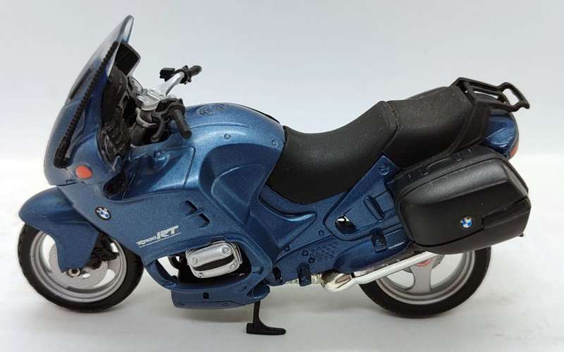 **Pre-Loved/No Baseplate/No Box** 1/18 Motorcycle Model Lot - various loose Maisto/MotorMax/Welly