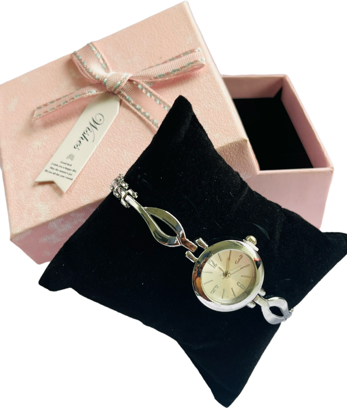 Women`s Silver Chain Link Watch