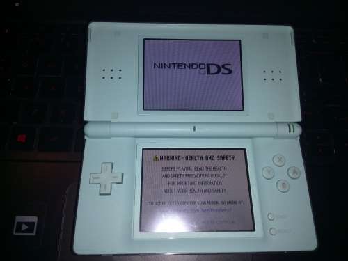 NINTENDO DS  LITE CONSOLE WITH POKEMON GAME BUNDLE