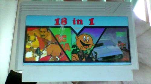 18 IN 1  FAMICOM CLONE / 8 BIT / GOLDEN CHINA / TV GAMES / RETRO / NES