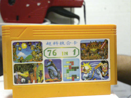 76 IN 1 NES / 8 BIT / FAMICOM - CLONE / TV GAME / GOLDEN CHINA / RETRO
