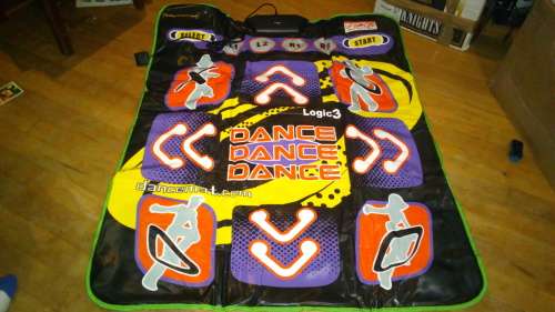 PLAYSTATION 2 PS2 DANCE MAT AND 9 GAME BUNDLE