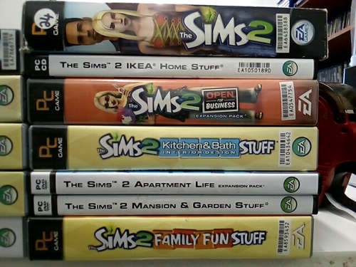 THE SIMS 2 BUNDLE PC (GAME AND 11 EXPANSIONS)