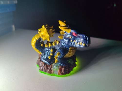 Bash Legendary Skylanders Spyro`s Adventure