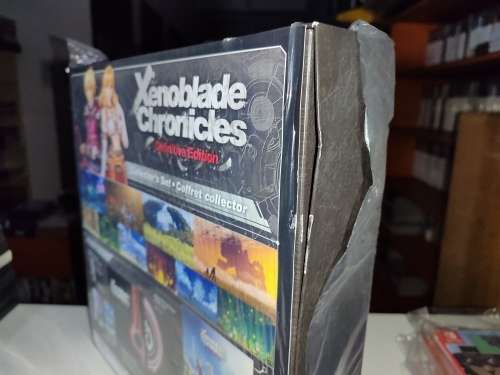 Xenoblade Chronicles Definitive Edition Collector`s Set Nintendo Switch