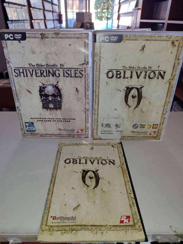 The Elder Scrolls IV Oblivion and Shivering Isle Expansion PC