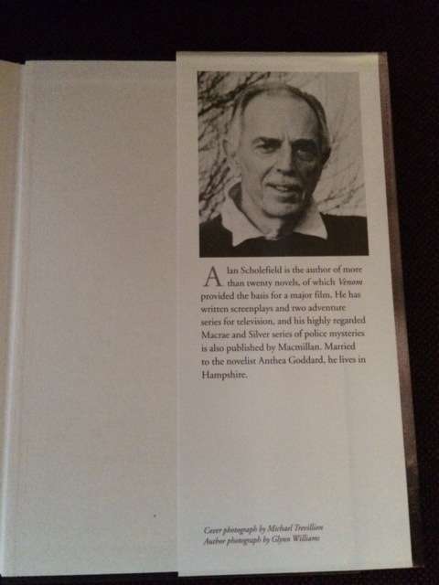 THE DROWNING MARK - ALAN SCHOLEFIELD - BOOKS