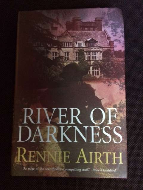 RIVER OF DARKNESS - RENNIE AIRTH - BOOKS