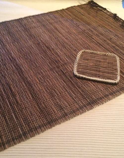 4 WICKER PLACE MATS AND COASTERS - ACCESSORIES