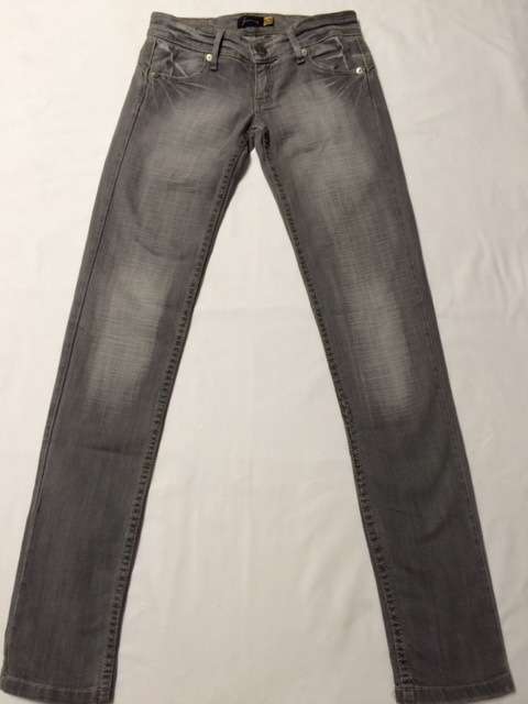 JEAN - DENIM - STRADIVARIUS - TEENAGE GIRL - SIZE 28 - SKINNY JEAN