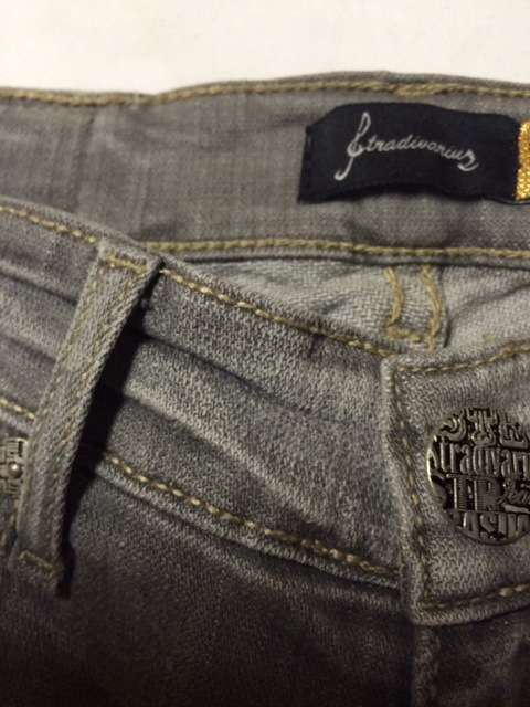 JEAN - DENIM - STRADIVARIUS - TEENAGE GIRL - SIZE 28 - SKINNY JEAN