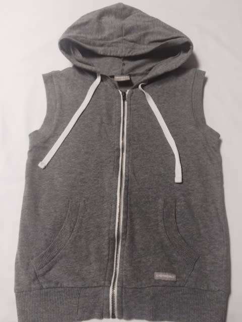 BOYS SLEEVELESS JERSEY WITH HOODIE - AGE 6 YEARS - BOYS - CLOTHING