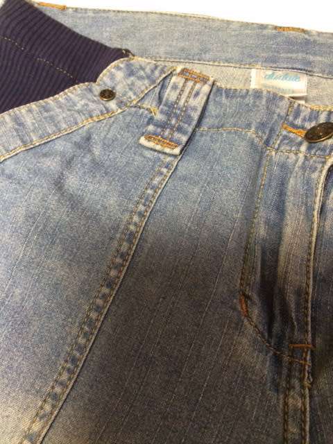 CAPRI SHORTS - KNEE LENGTH - MATERNITY WEAR - SIZE 32 - PREGNANCY - LADIES - CLOTHING