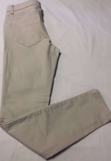 CREAM JEAN PANTS - SIZE 32 - LADIES - LADIES JEANS - CLOTHING