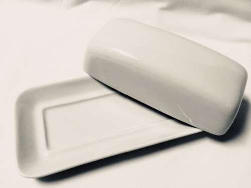 BUTTER DISH - KITCHEN ACCESSORIES