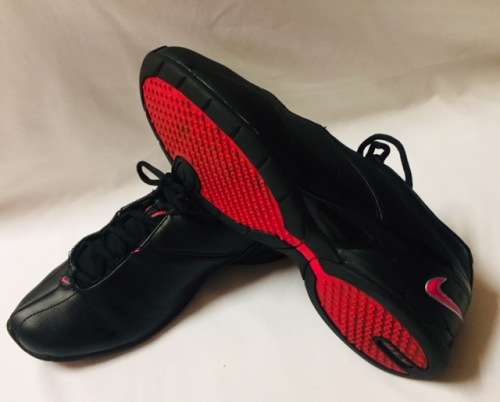 TAKKIES - SNEAKERS - WOMEN - SHOES - BLACK - NIKE - SIZE 4 LADIES - NIKE AIR