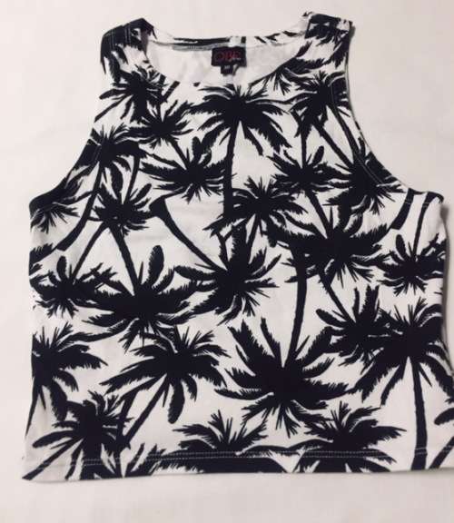 TOPS - PALM PRINT - TEENAGE GIRL - LADIES - CLOTHING - SIZE 30