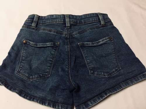 SHORTS - DENIM SHORTS - TEENAGE GIRL - CLOTHING - LADIES - SIZE 6 (30)
