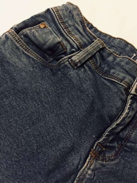 SHORTS - DENIM SHORTS - TEENAGE GIRL - CLOTHING - LADIES - SIZE 6 (30)
