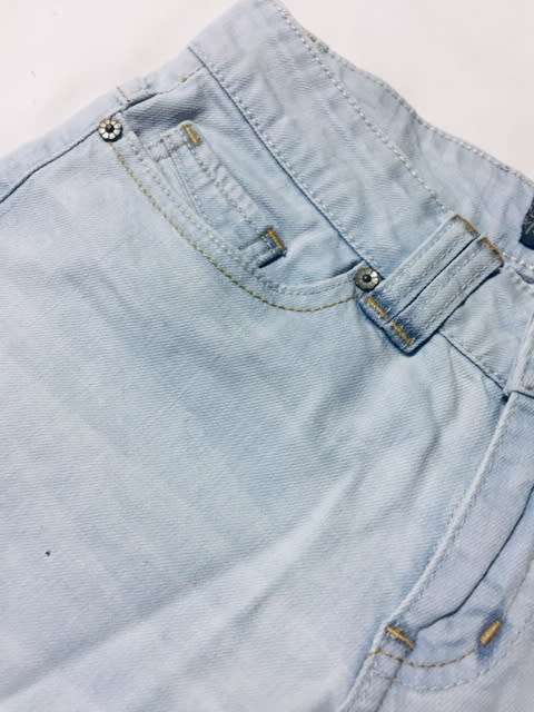 SHORTS - DENIM SHORTS - TEENAGE GIRL - CLOTHING - LADIES - SIZE 6 (30) - LIGHT BLUE DENIM